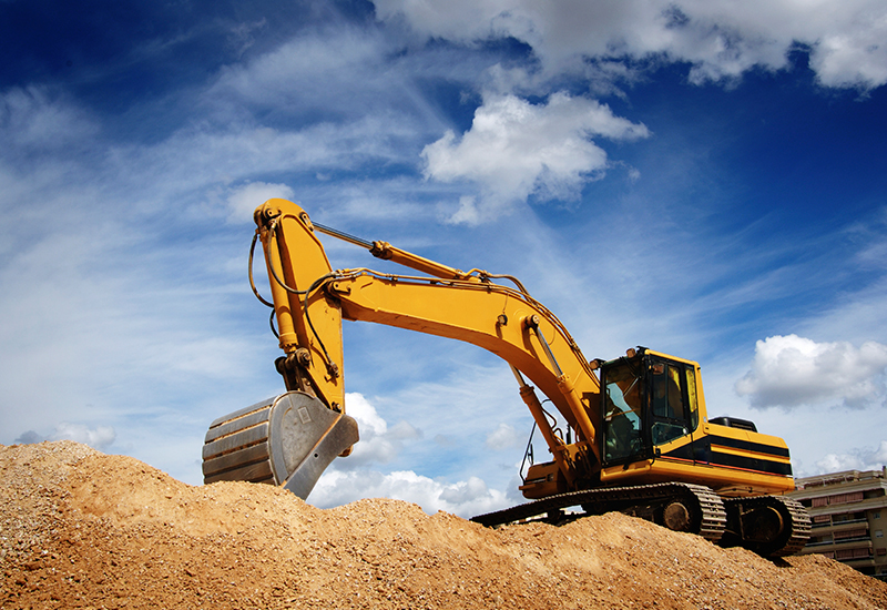 Construction earth mover